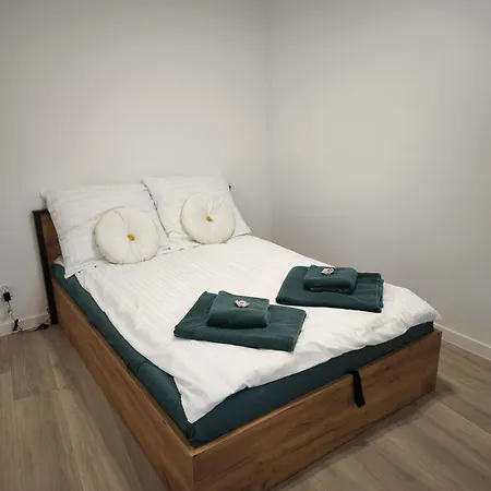 W Centrum Nowy Kameralny Apartamenta, Duży Parking, Fv, Luksusowo Wyposażony, Playstation 5, Balkon, Klimatyzacja, Taras, Winda, Wyposażona Kuchnia Apartament