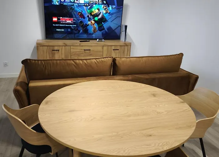 W Centrum Nowy Kameralny Apartamenta, Duży Parking, Fv, Luksusowo Wyposażony, Playstation 5, Balkon, Klimatyzacja, Taras, Winda, Wyposażona Kuchnia *