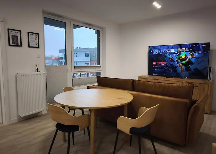 Apartament W Centrum Nowy Kameralny Apartamenta, Duży Parking, Fv, Luksusowo Wyposażony, Playstation 5, Balkon, Klimatyzacja, Taras, Winda, Wyposażona Kuchnia