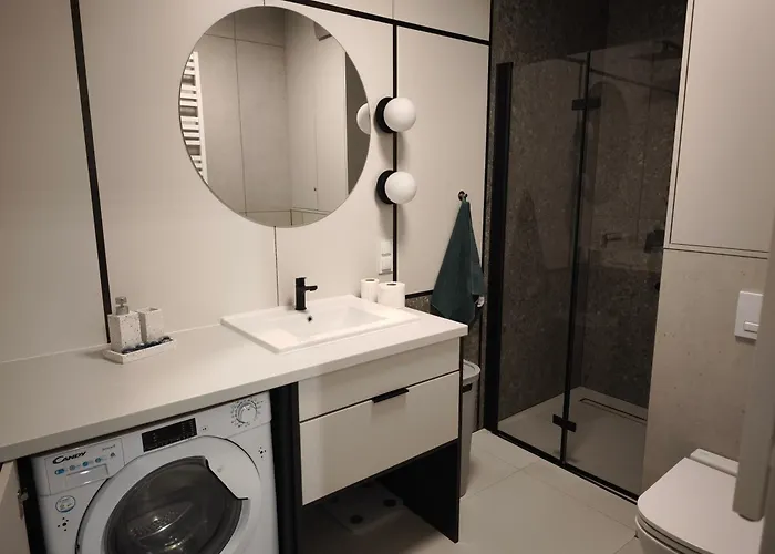 W Centrum Nowy Kameralny Apartamenta, Duzy Parking, Fv, Luksusowo Wyposazony, Playstation 5, Balkon, Klimatyzacja, Taras, Winda, Wyposazona Kuchnia Lägenhet *